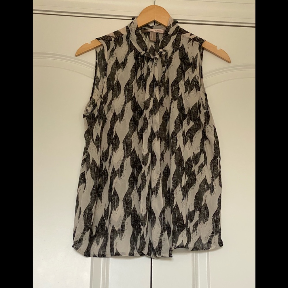 Forever 21 tie sleeveless blouse